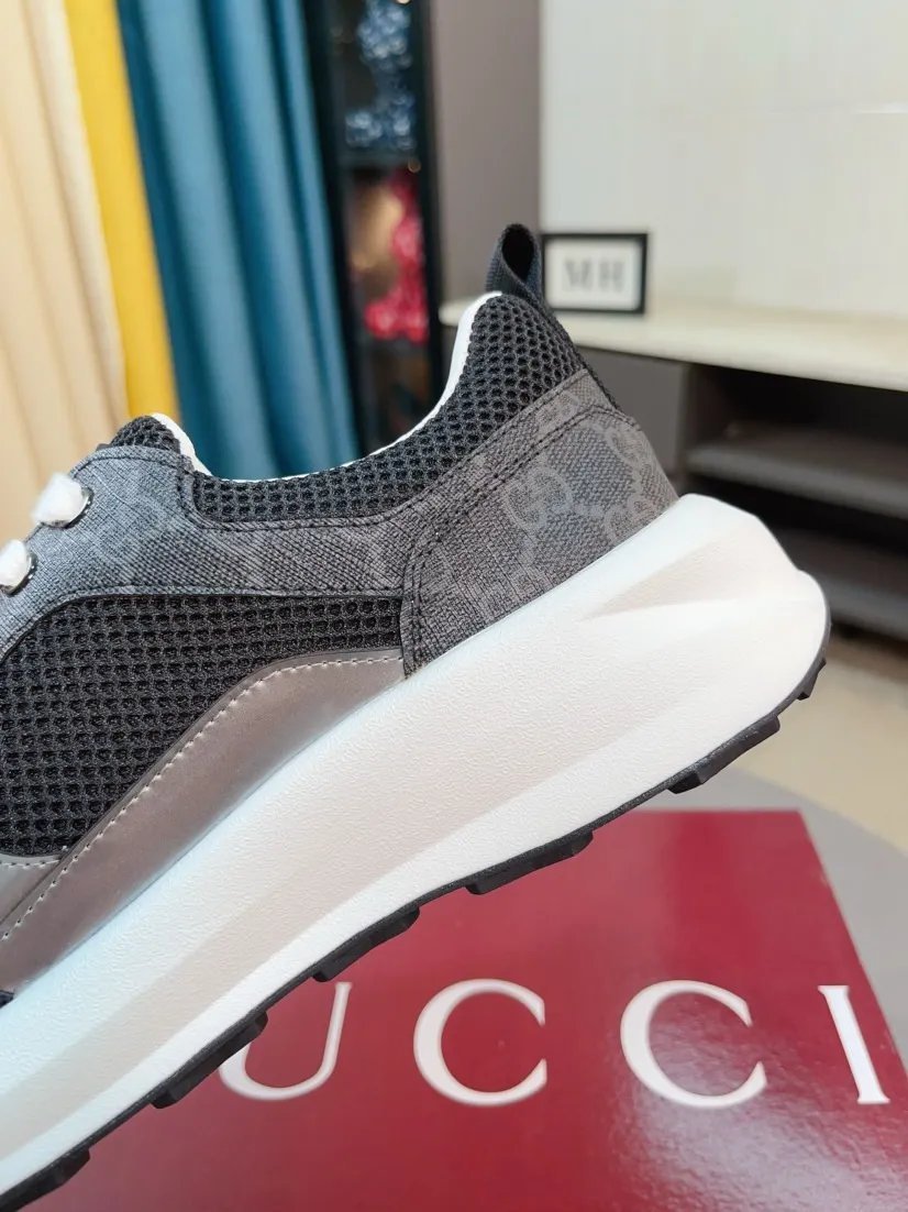 Men's shoes 💰440🌹🌹GUCCI [Gucci] New high-end brand of men's shoes, the latest fashionable casual men's shoes, trendy and versatile style, relaxed and sporty style, uppers imported from Italy, first-layer cowhide, genuine leather lining and ultra-fine workmanship. Original personalized fashionable rubber wear-resistant outsole, light and comfortable on the foot, size 38-44
